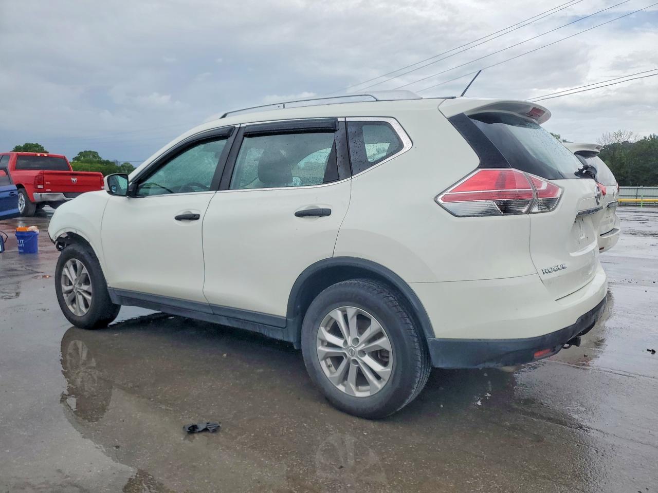 Nissan Rogue S