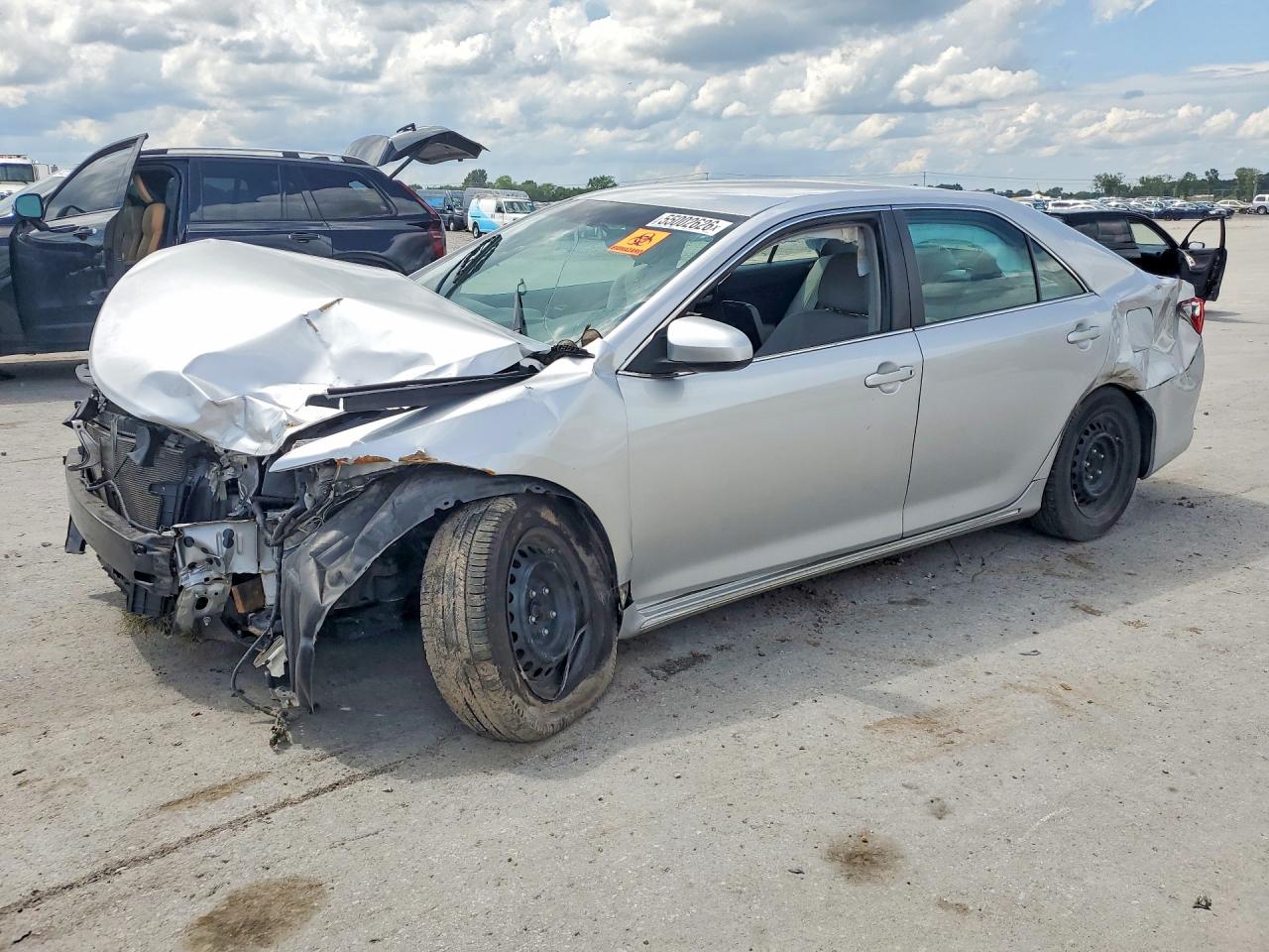 Salvage Toyota Camry Image