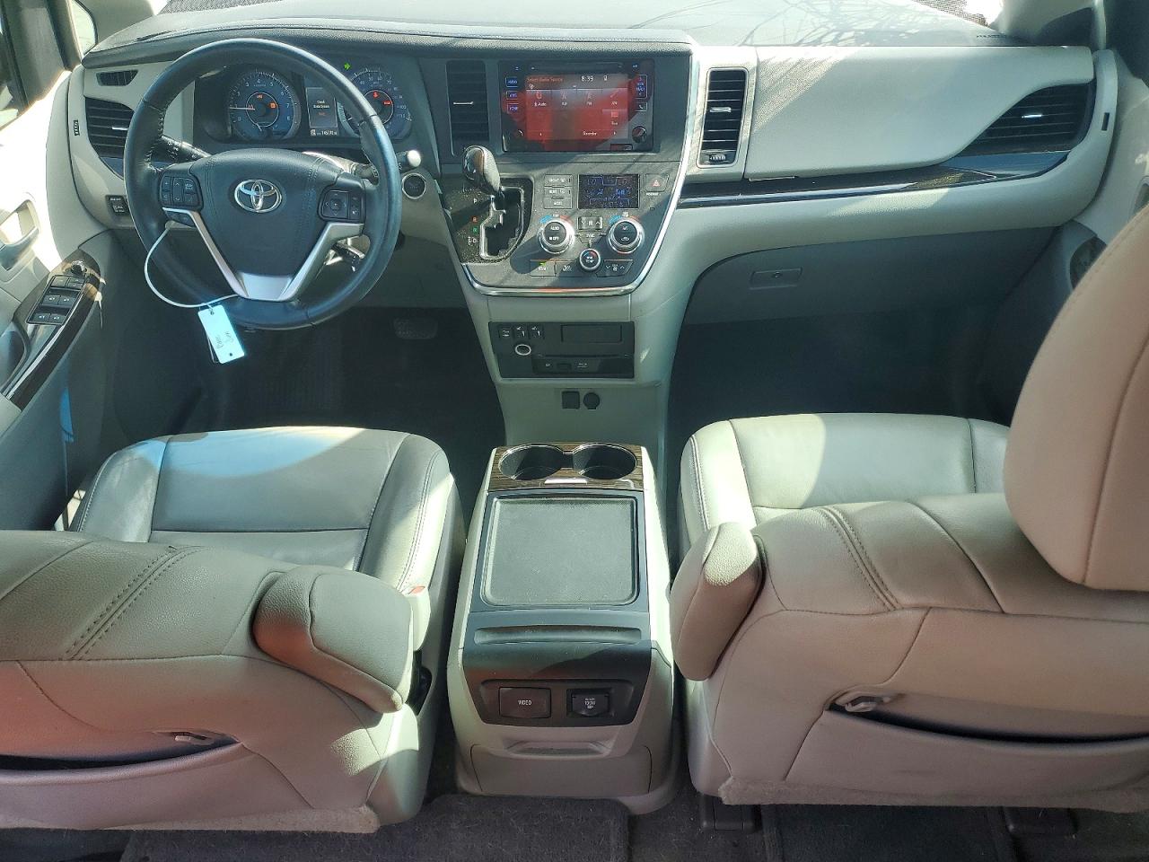 Toyota Sienna Xle Premium 8-passenger