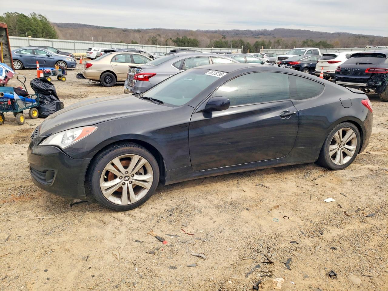 Salvage Hyundai Genesis Image