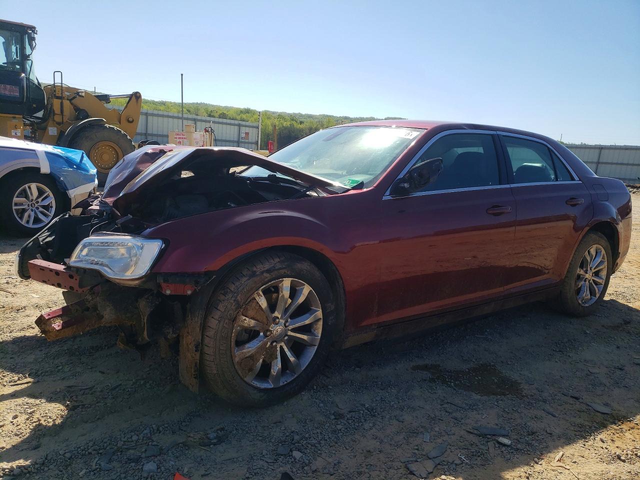 Salvage Chrysler 300 Image