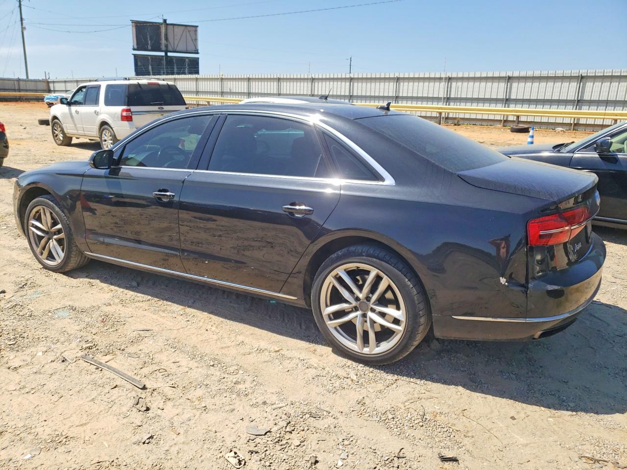 Audi A8 L Quattro