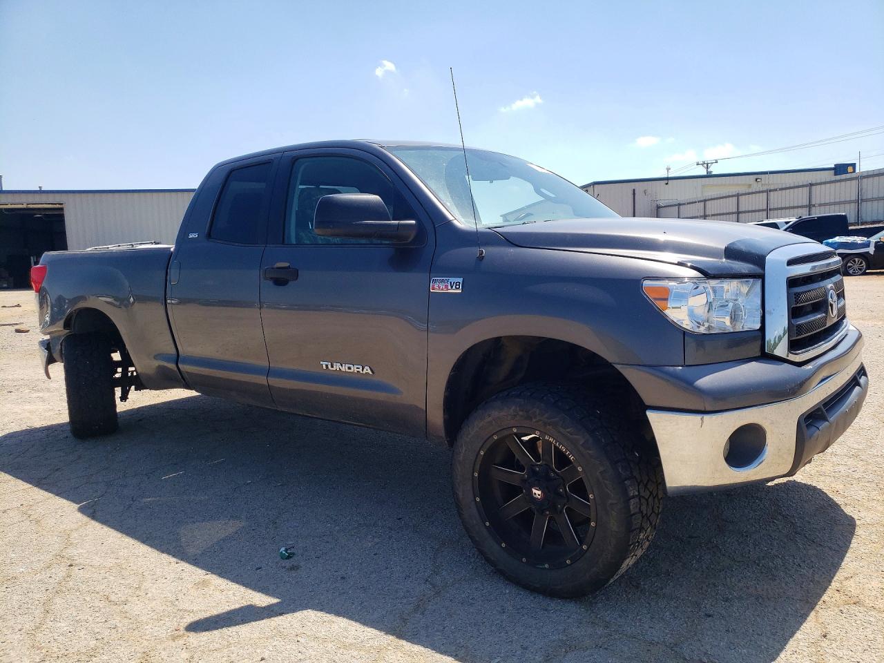 Toyota Tundra Double Cab Sr5