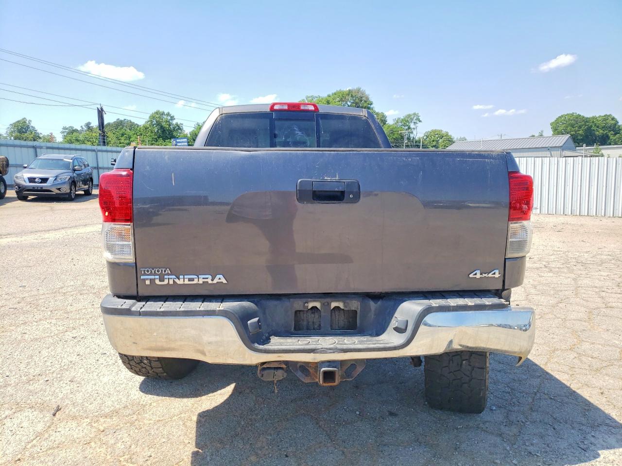 Toyota Tundra Double Cab Sr5