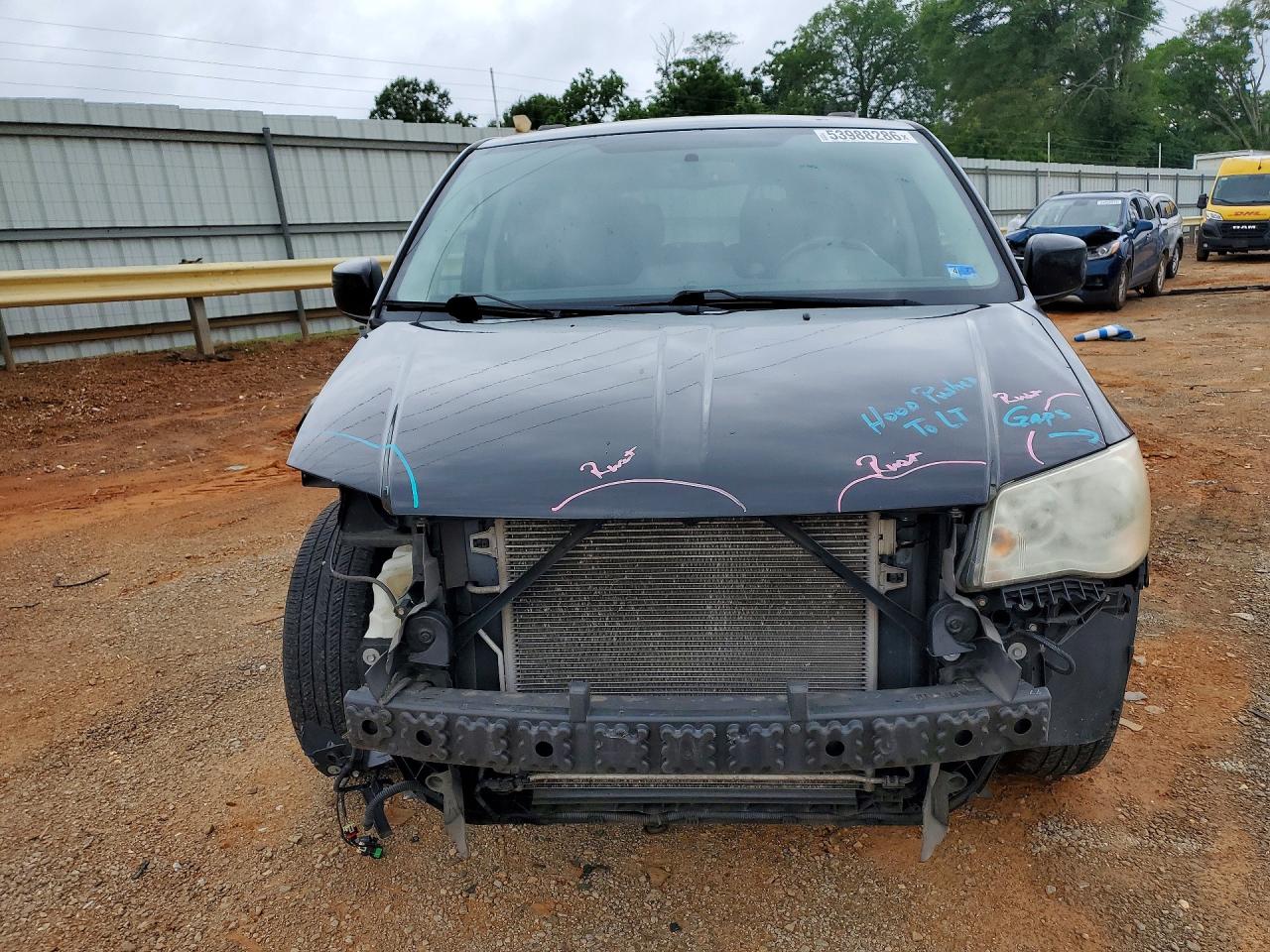 Dodge Caravan Sxt