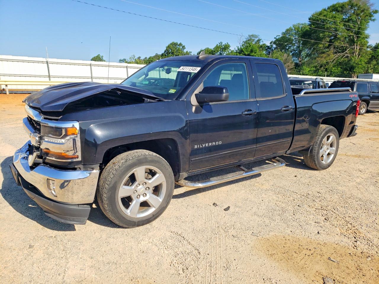 Salvage Chevrolet Silverado Image