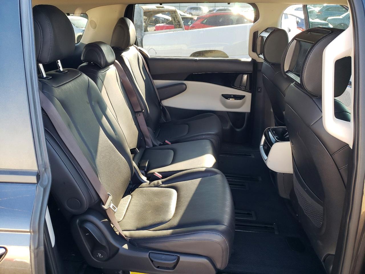 Kia Carnival Ex