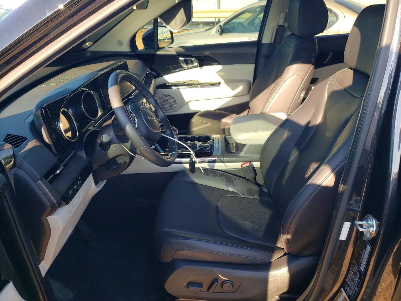 Kia Carnival Ex