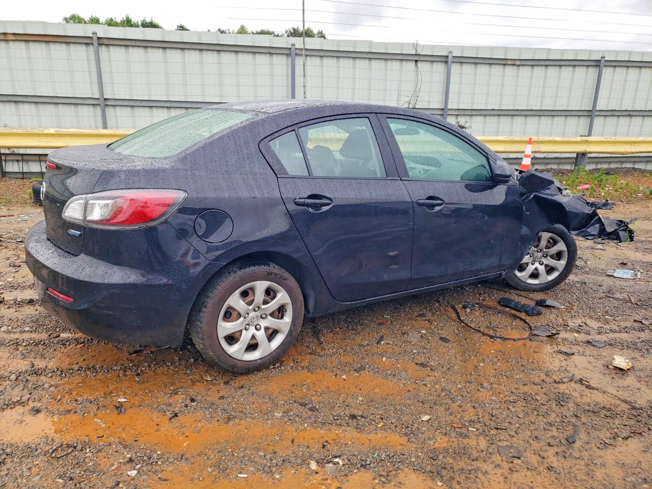 Mazda 3 I