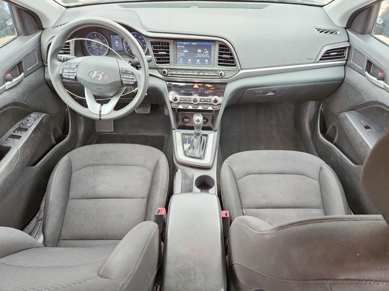 Hyundai ELANTRA Sel