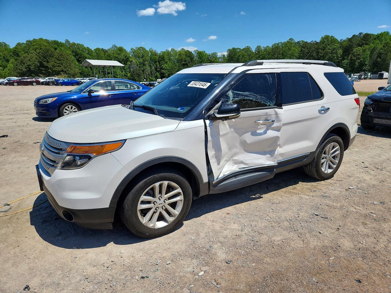Salvage Ford Explorer Image