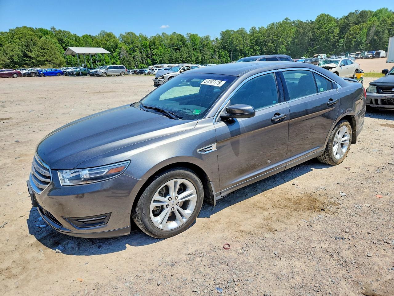 Salvage Ford Taurus Image