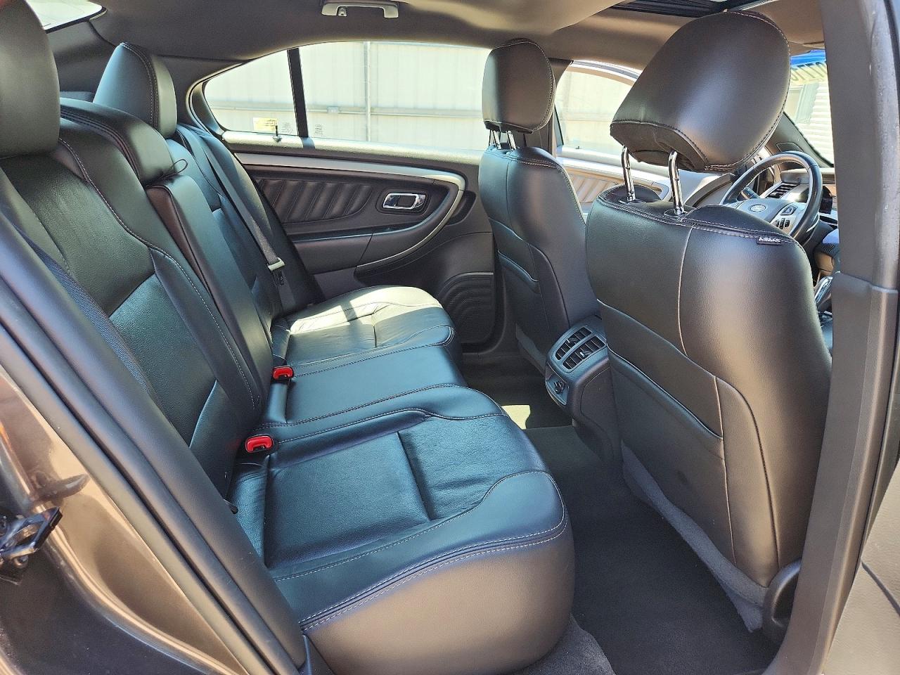 Ford Taurus Sel