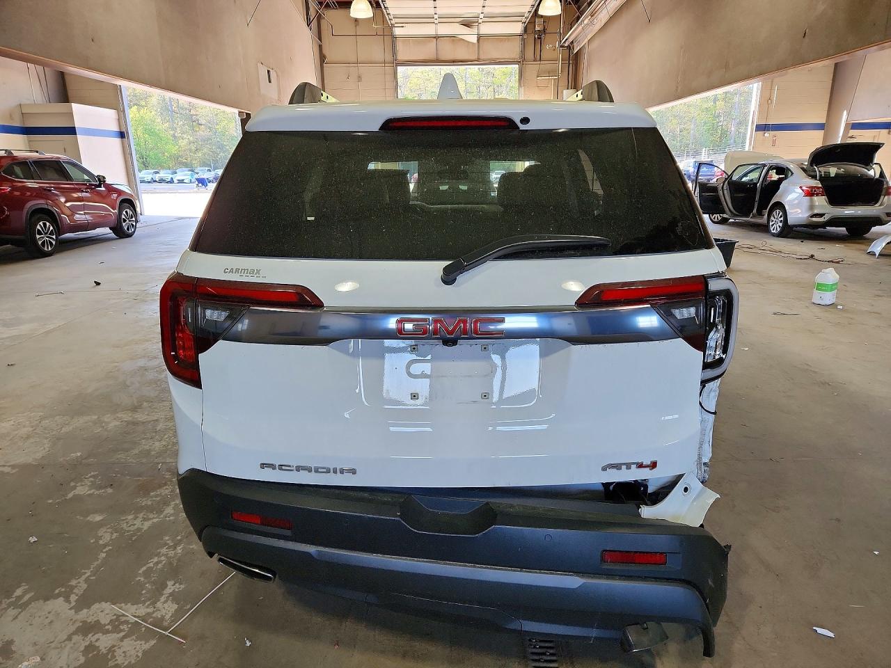 GMC Acadia At4