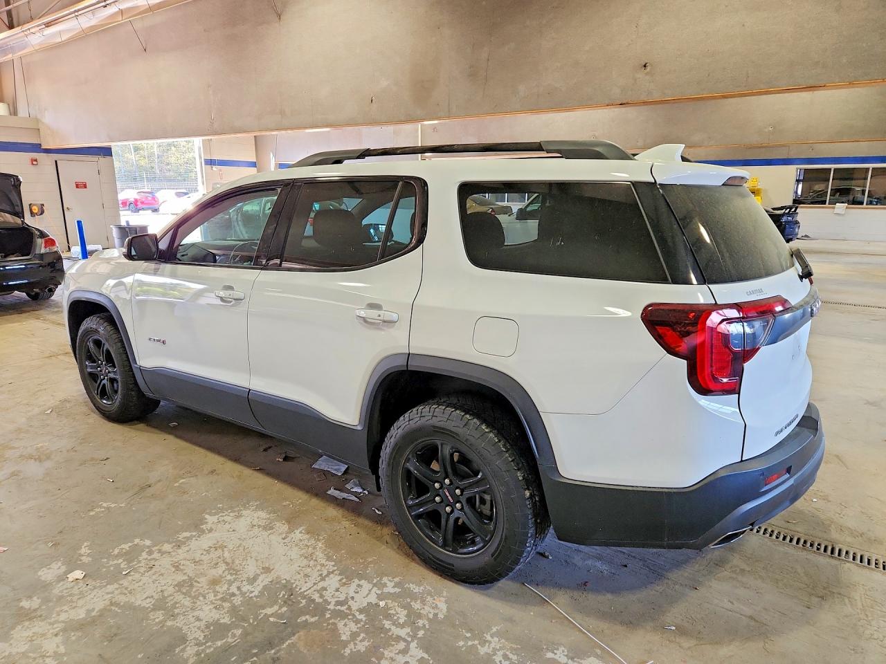 GMC Acadia At4