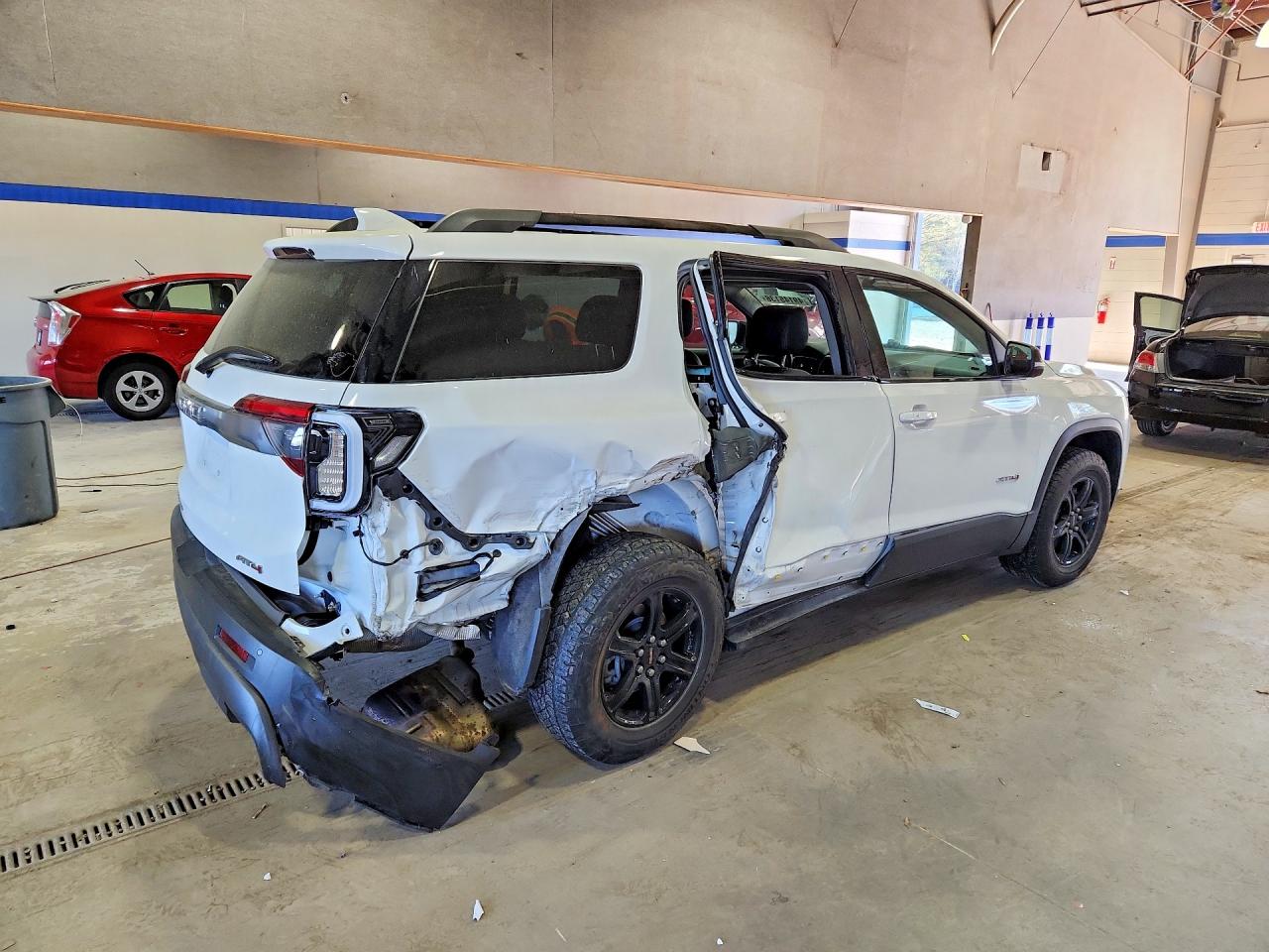 GMC Acadia At4