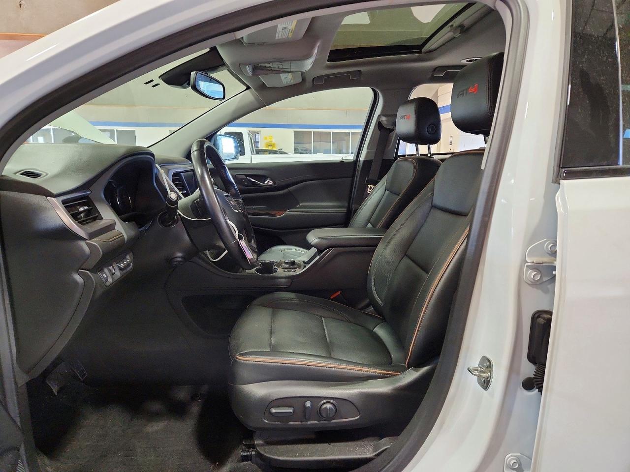 GMC Acadia At4