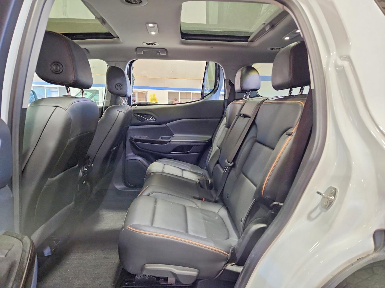 GMC Acadia At4