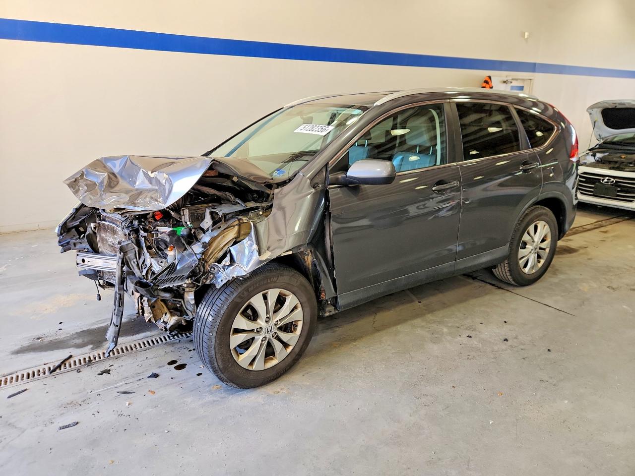Salvage Honda Crv Image
