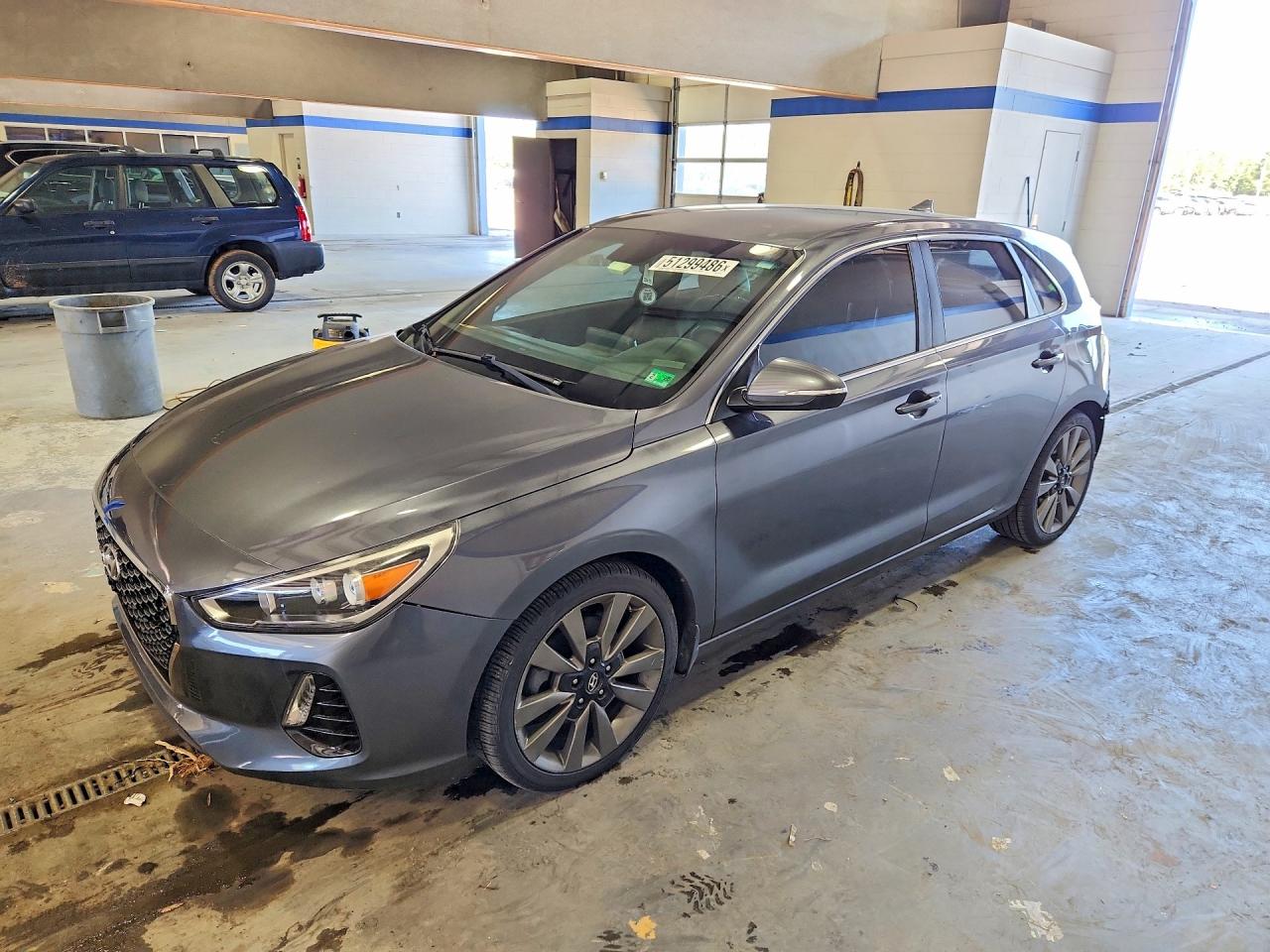Salvage Hyundai ELANTRA Image