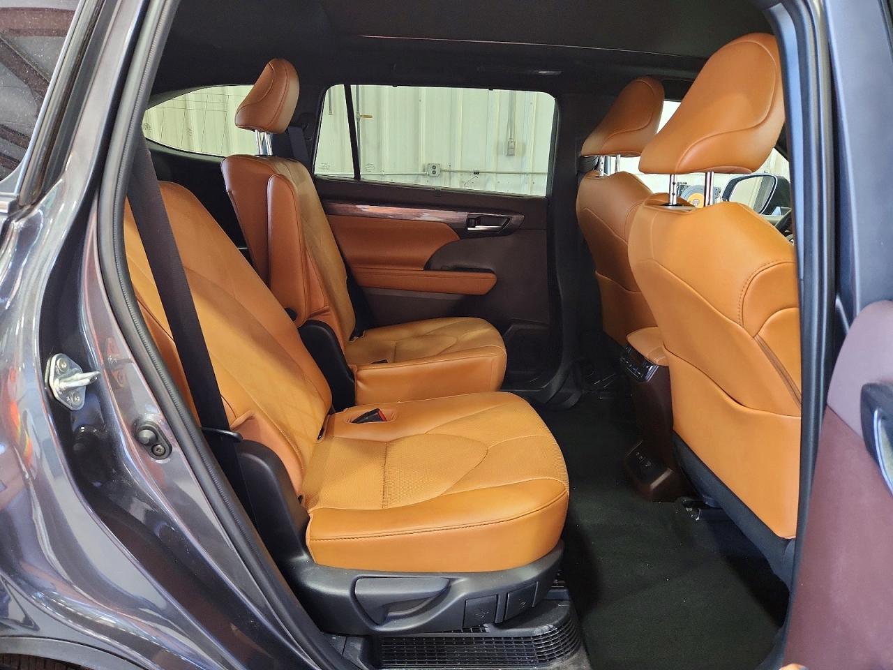 Toyota Highlander Hybrid Platinum