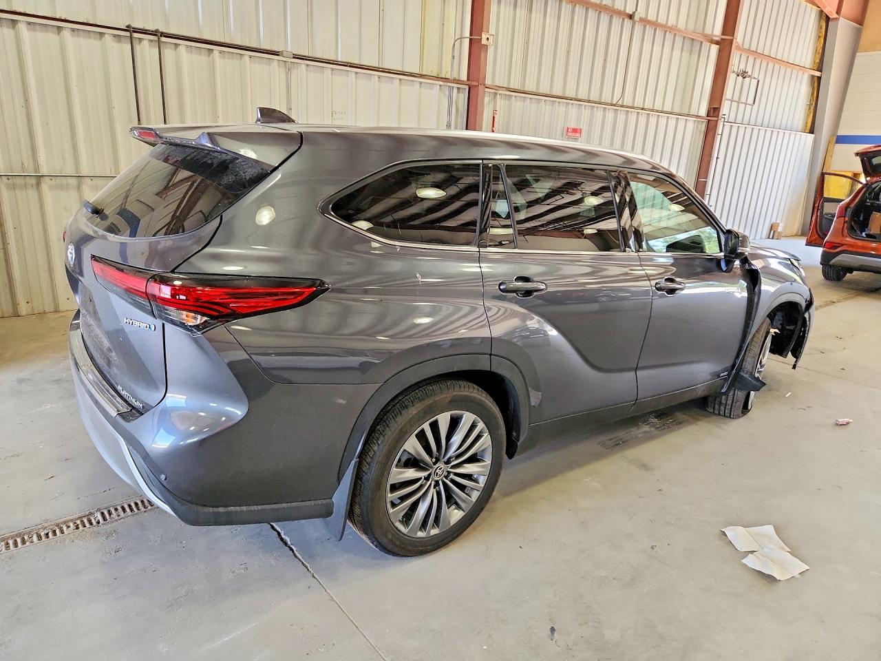 Toyota Highlander Hybrid Platinum