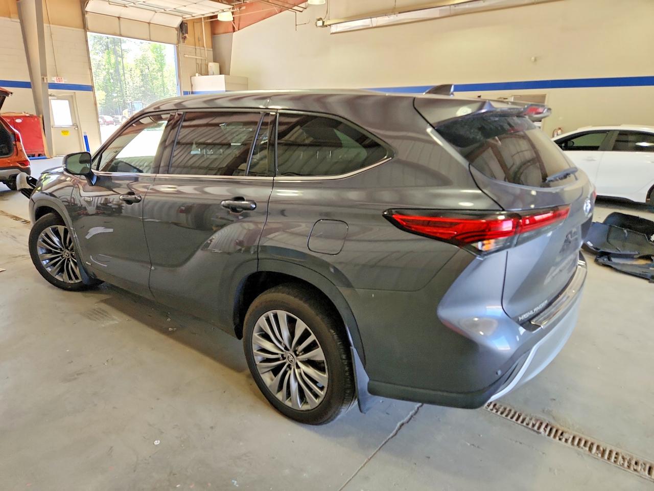 Toyota Highlander Hybrid Platinum