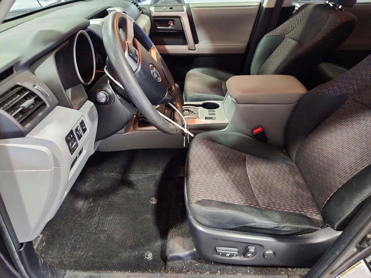 Toyota 4Runner Sr5