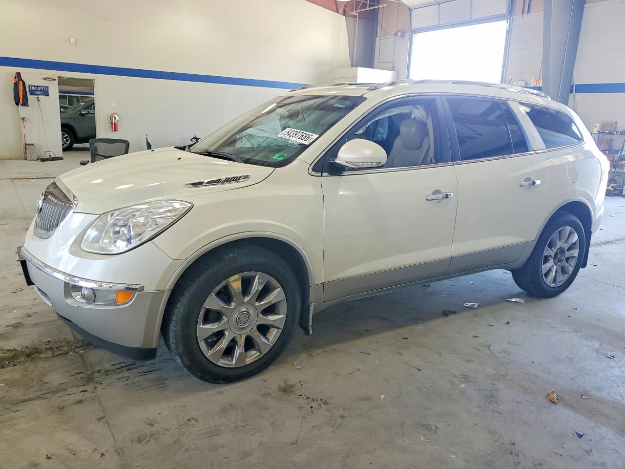 Salvage Buick Enclave Image