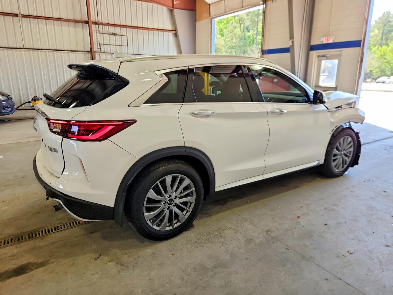 INFINITI Qx Luxe