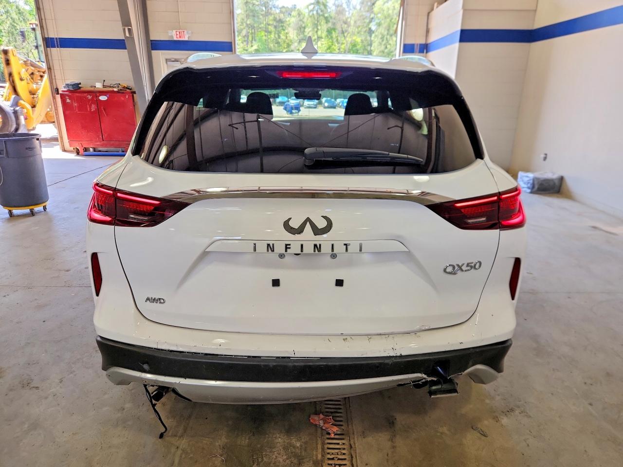 INFINITI Qx Luxe