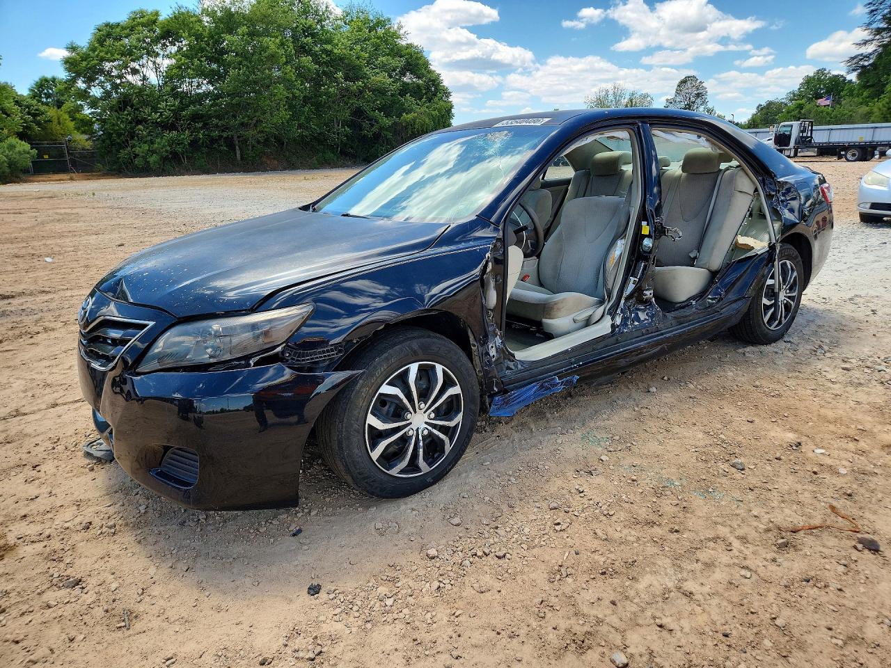 Salvage Toyota Camry Image