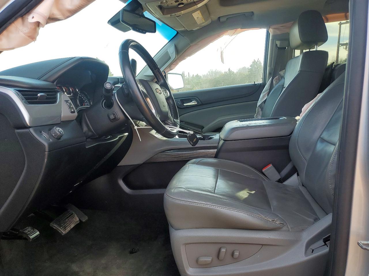 Chevrolet Suburban C1500 Lt