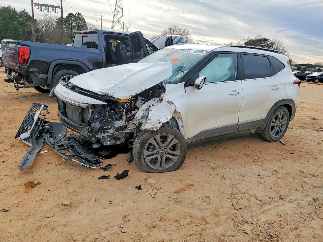 Salvage Kia Seltos Image