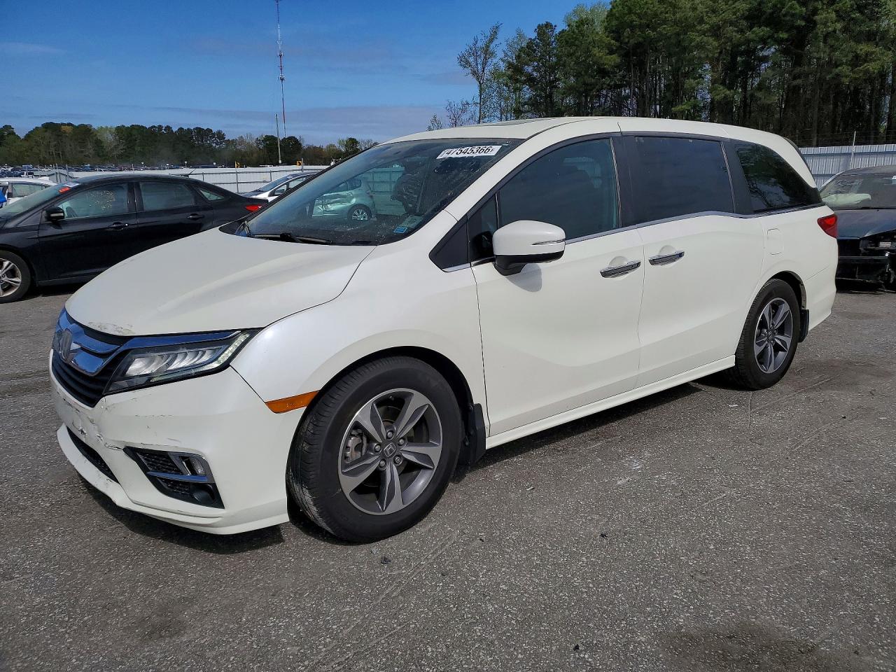 Salvage Honda Odyssey Image