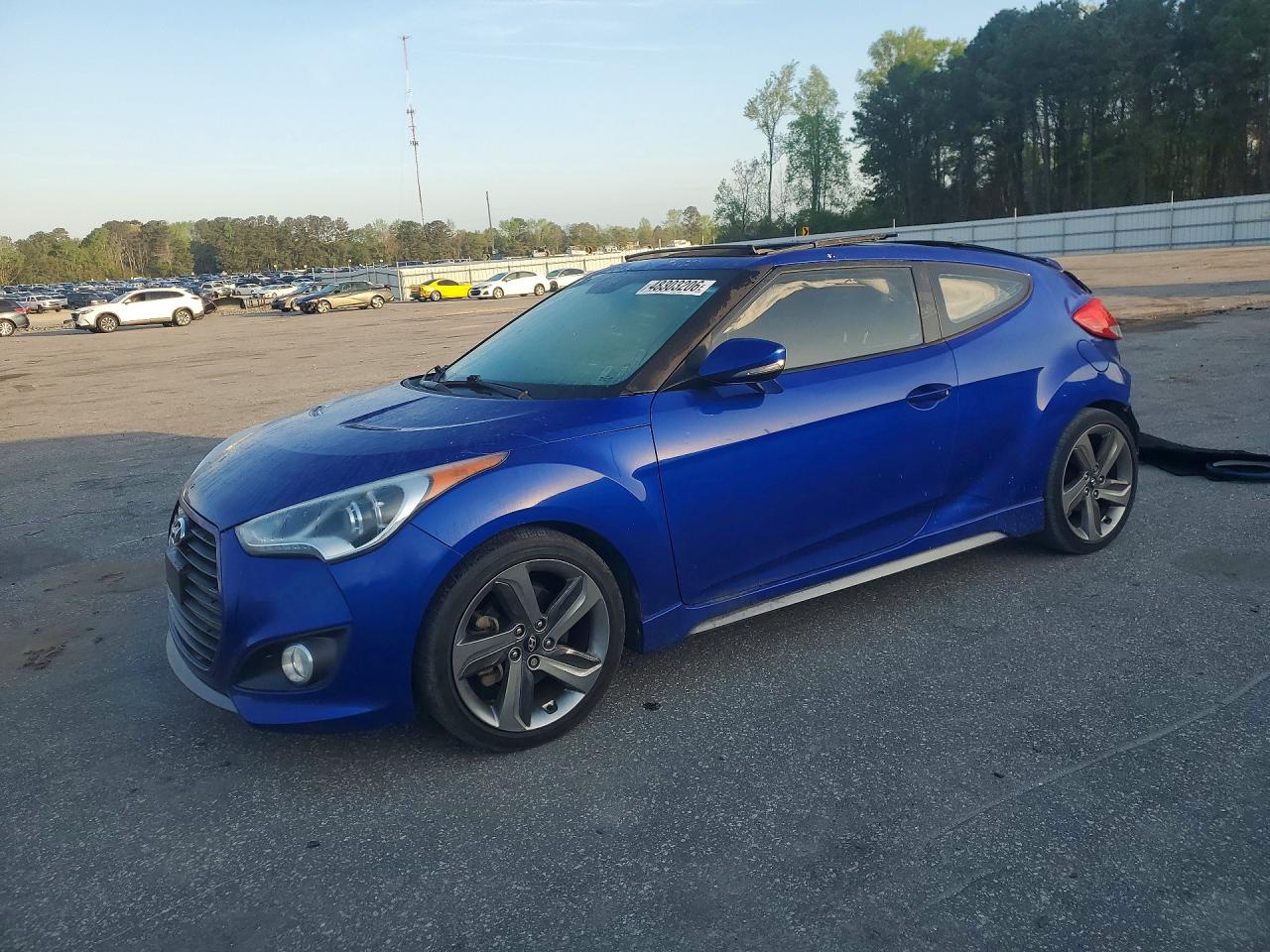 Salvage Hyundai VELOSTER Image