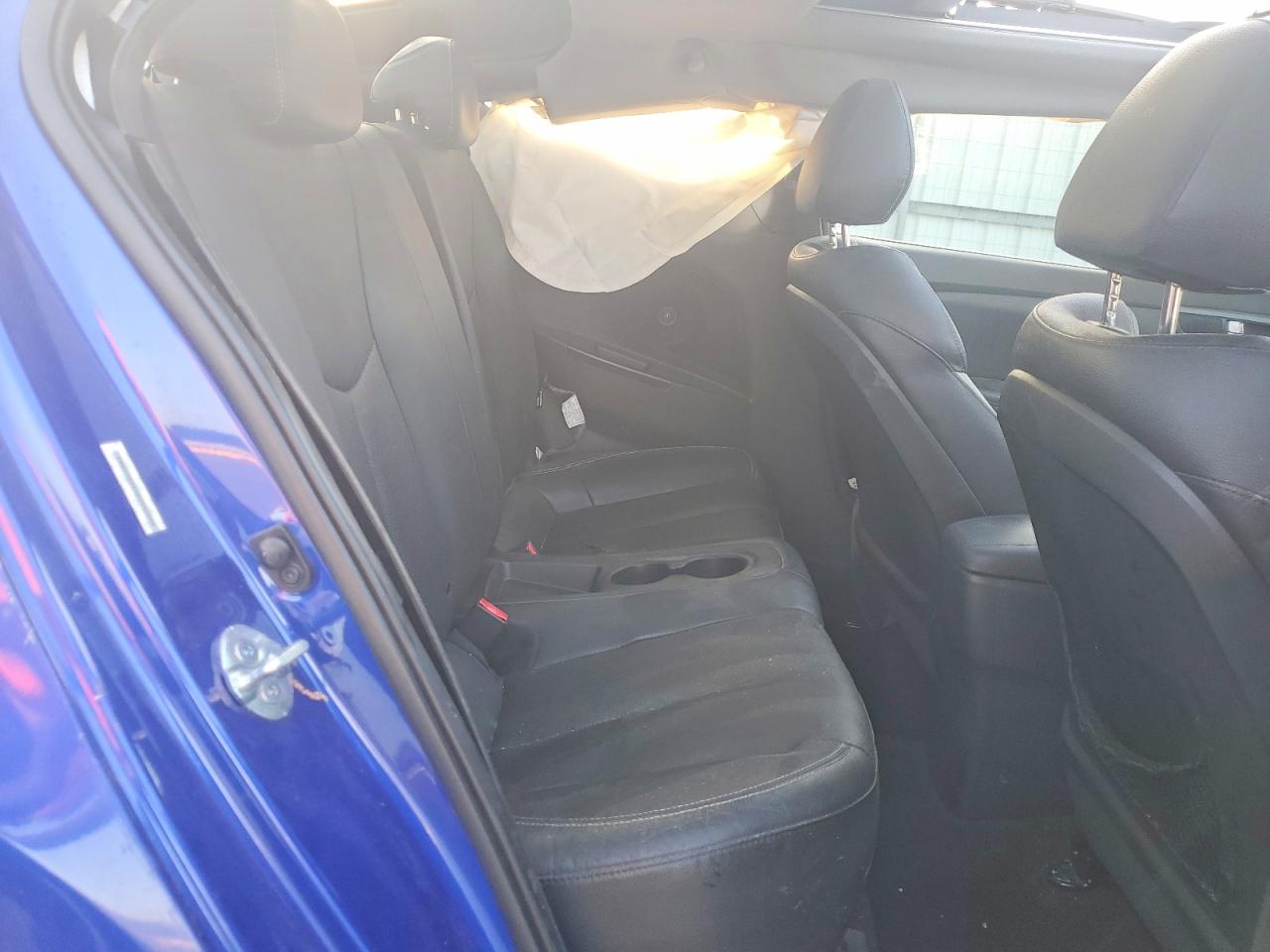 Hyundai VELOSTER Turbo