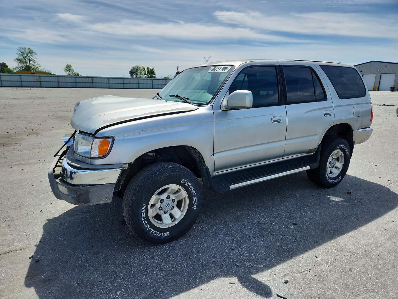 Salvage Toyota 4Runner Image