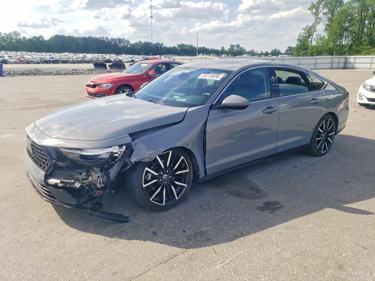 Salvage Honda Accord Image