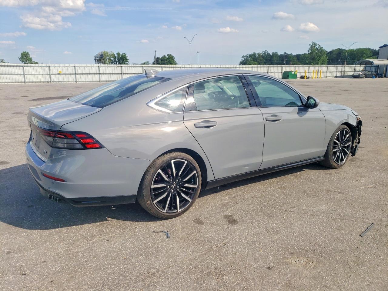 Honda Accord Touring Hybrid