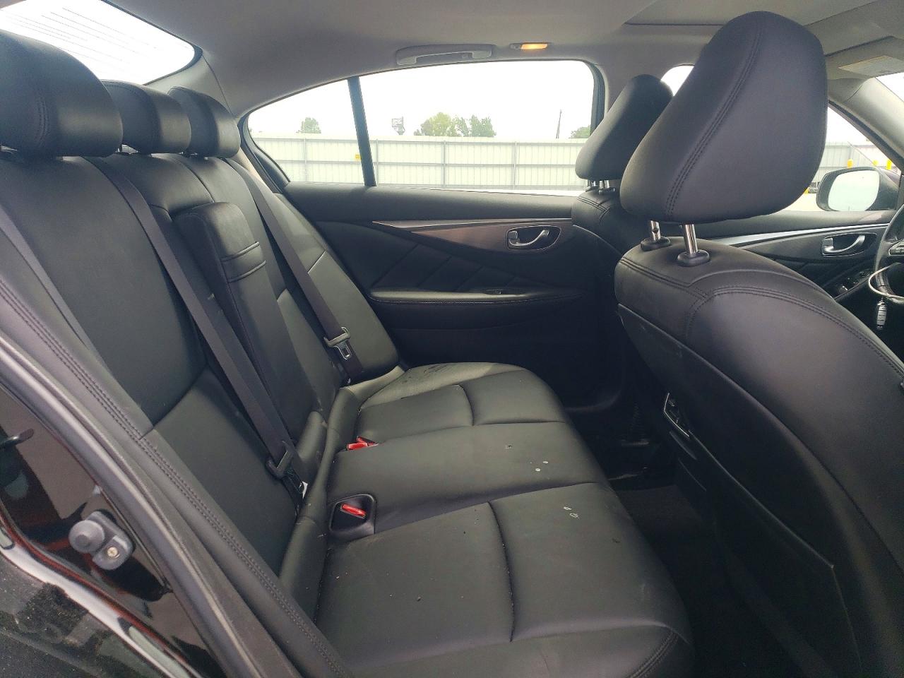 INFINITI Q50 Base