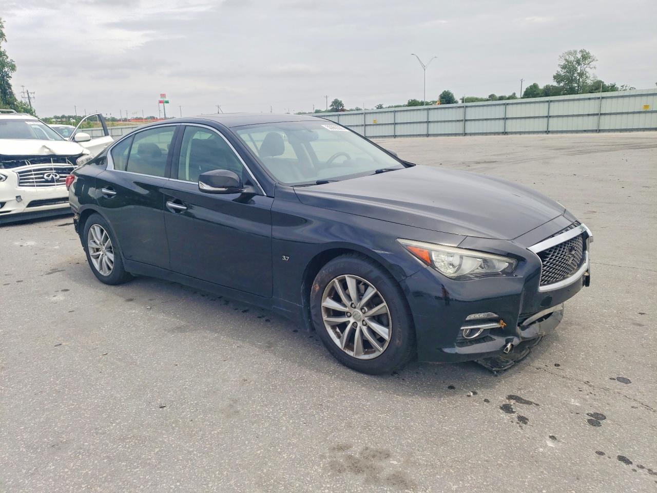 INFINITI Q50 Base