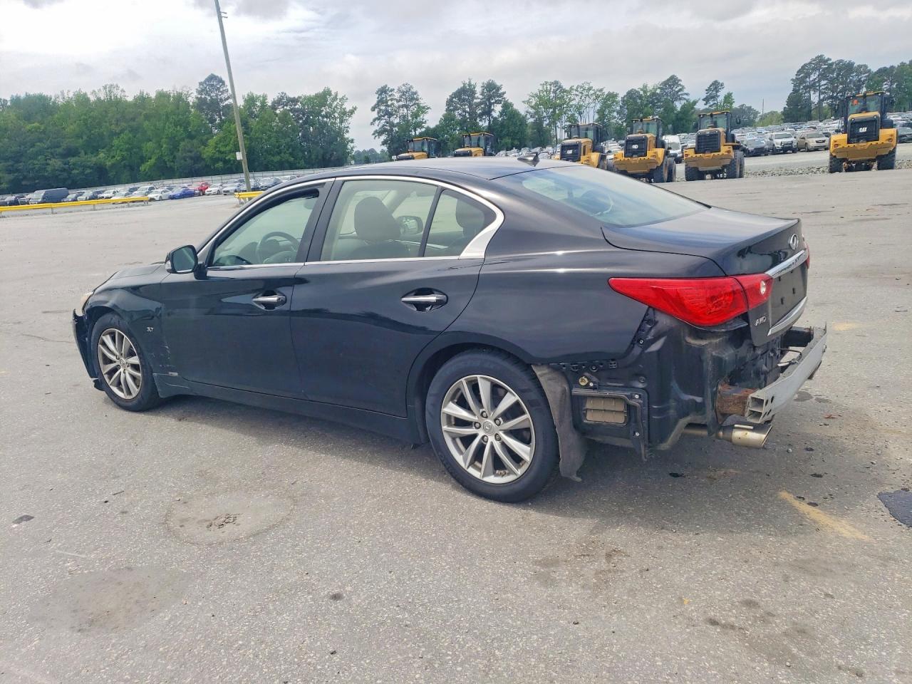 INFINITI Q50 Base