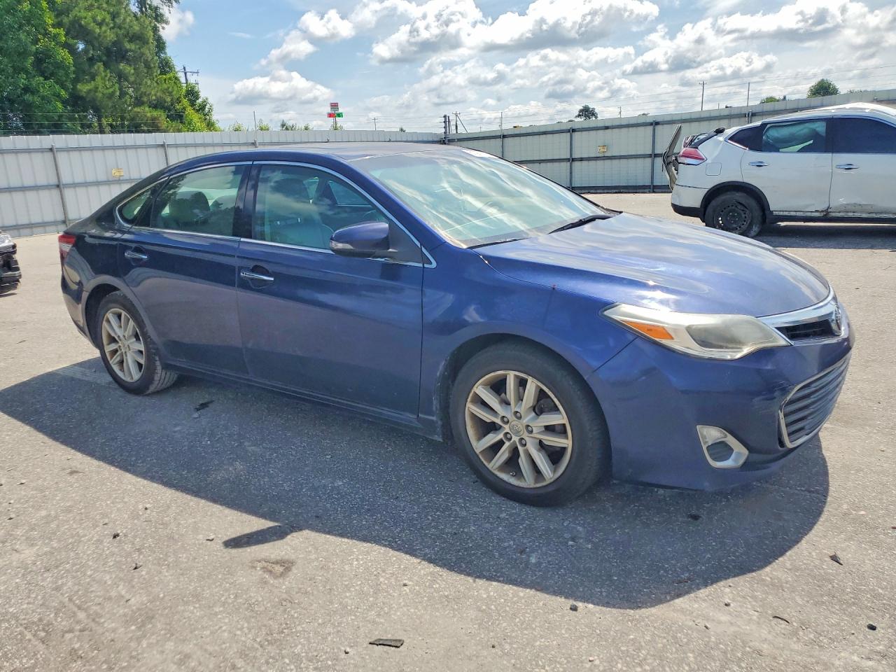 Toyota Avalon Base