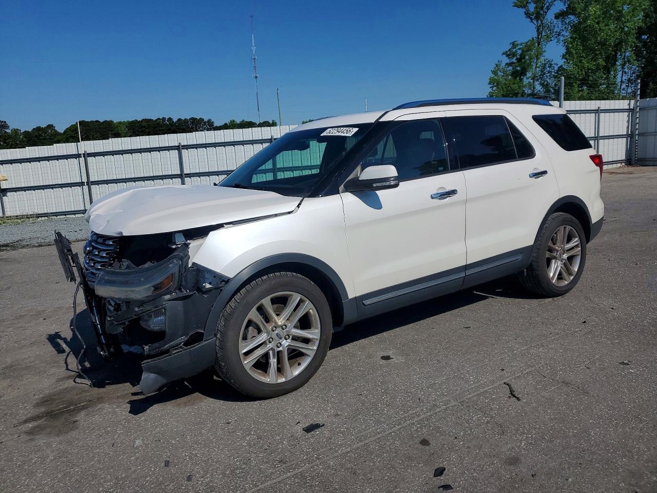 Salvage Ford Explorer Image