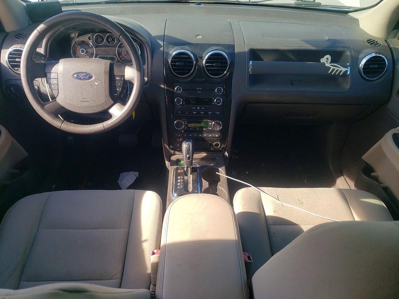 Ford Taurus Sel