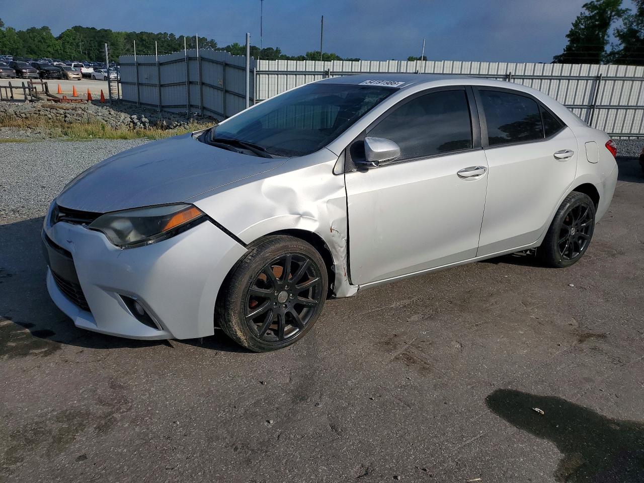 Salvage Toyota Corolla Image