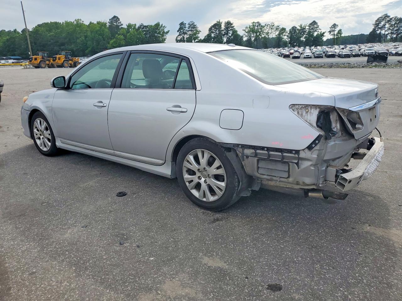Toyota Avalon Base