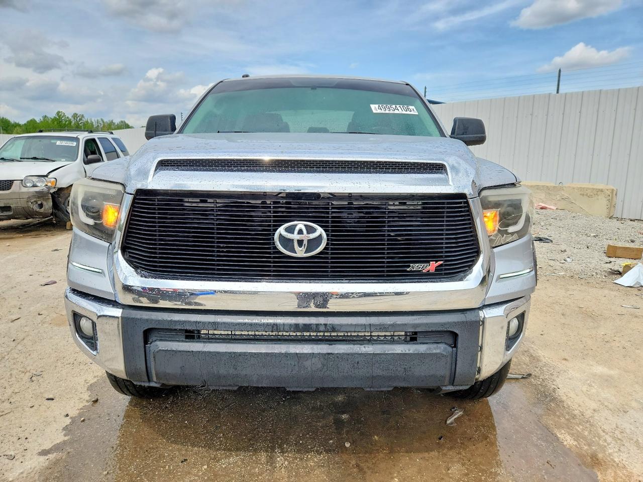Toyota Tundra Crewmax Sr5