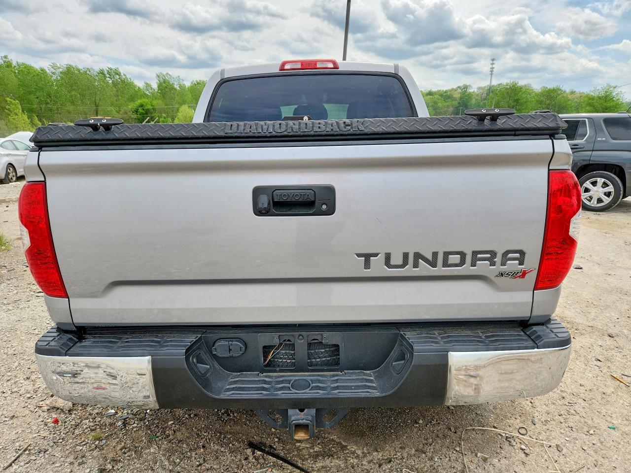 Toyota Tundra Crewmax Sr5
